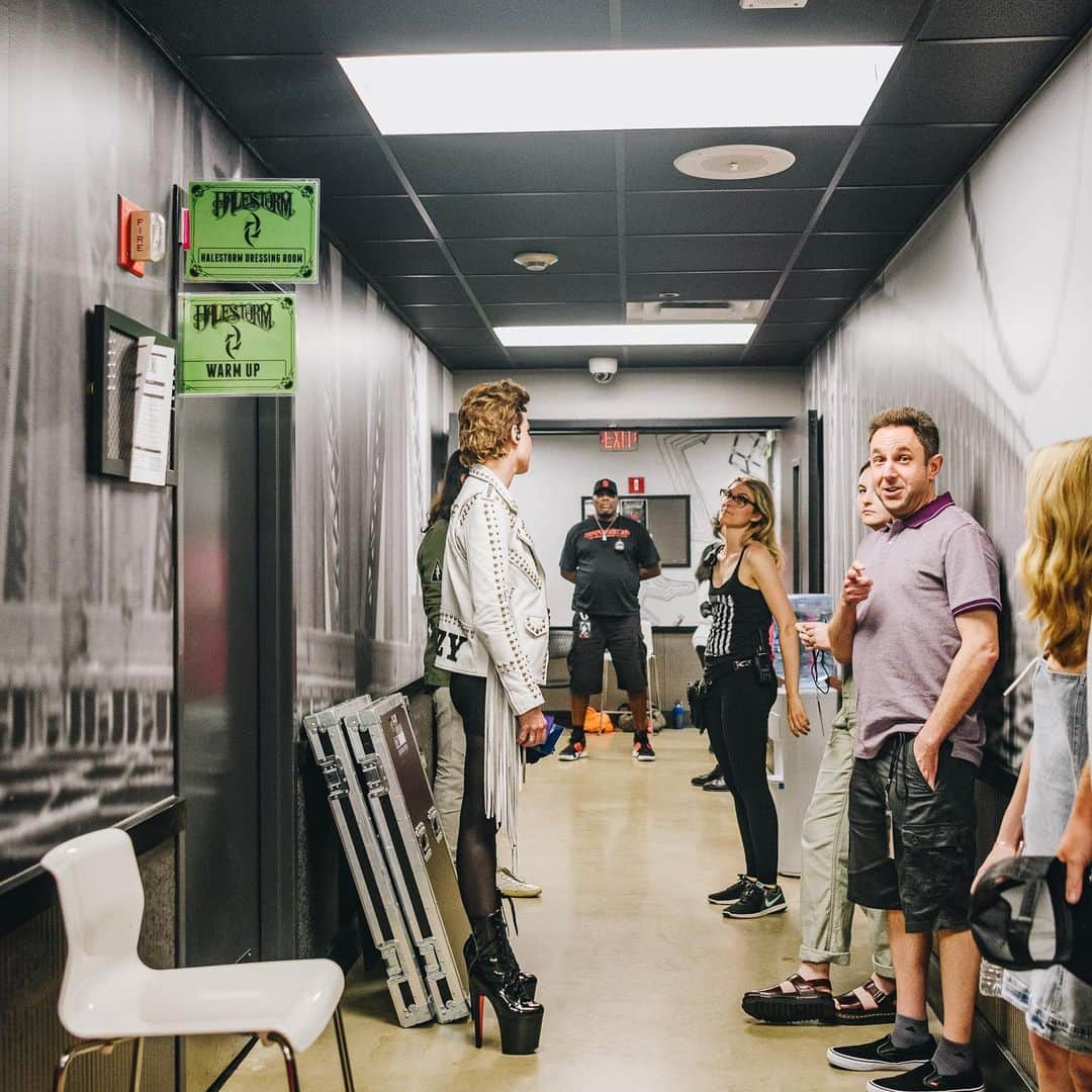 ジー・ヘイルさんのインスタグラム写真 - (ジー・ヘイルInstagram)「Backstage Camden, NJ photos by @judyhwon」8月17日 23時56分 - officiallzzyhale