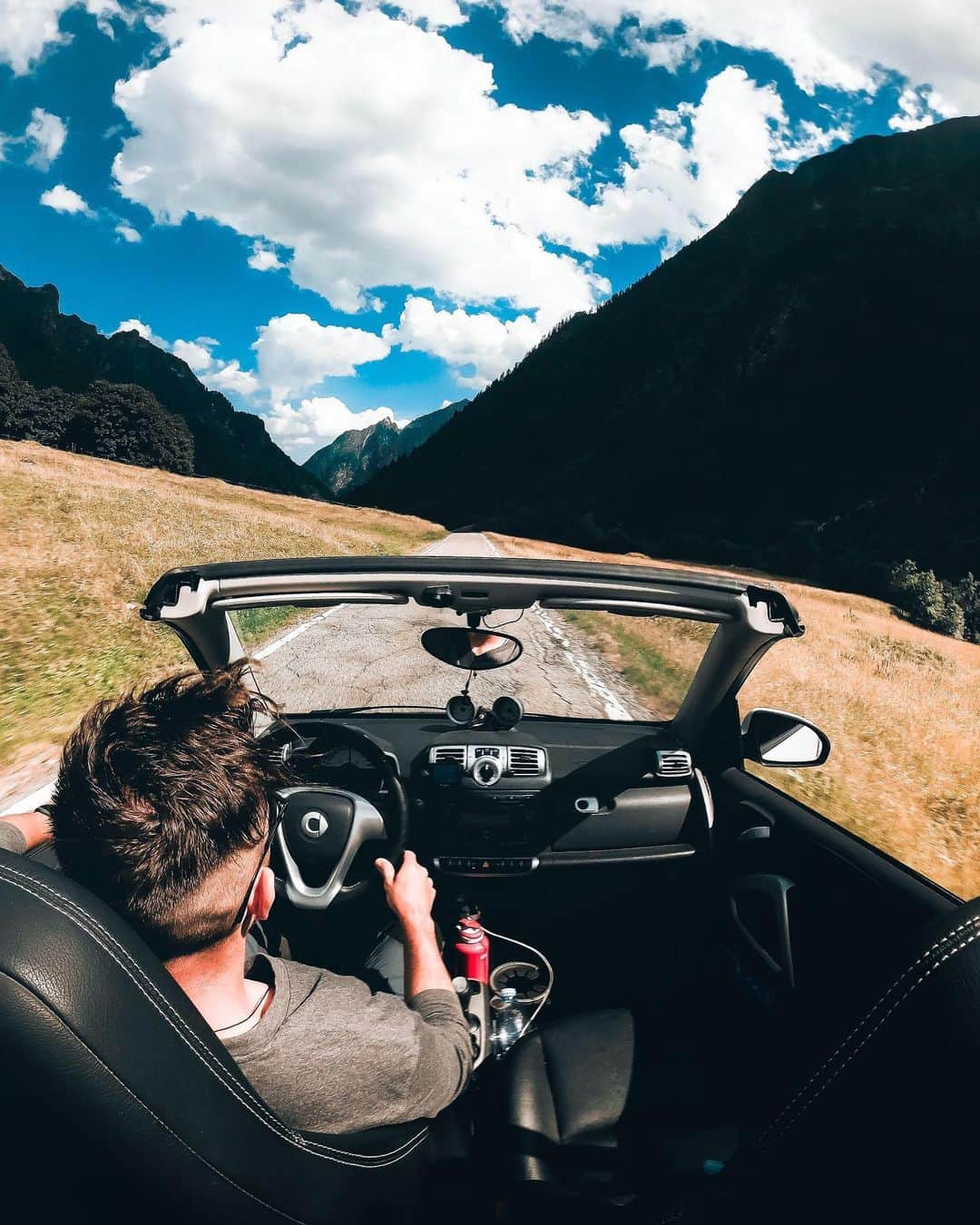 goproさんのインスタグラム写真 - (goproInstagram)「Photo of the Day: Starting Saturday on the open road with @nicholasagarla. ⛰ Where is the weekend taking you? • • • @GoProIT #GoProIT #GoPro #GoProTravel #GetOutside #Italy」8月18日 0時14分 - gopro