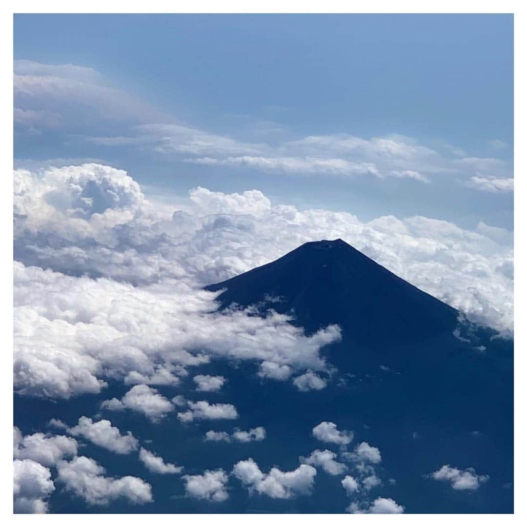 さだまさしさんのインスタグラム写真 - (さだまさしInstagram)「今日の富士山🗻 アップしてなかった😅 今、思い出しました（笑） . #富士山 #さだまさし  #sadamasashi」8月18日 0時11分 - sada_masashi