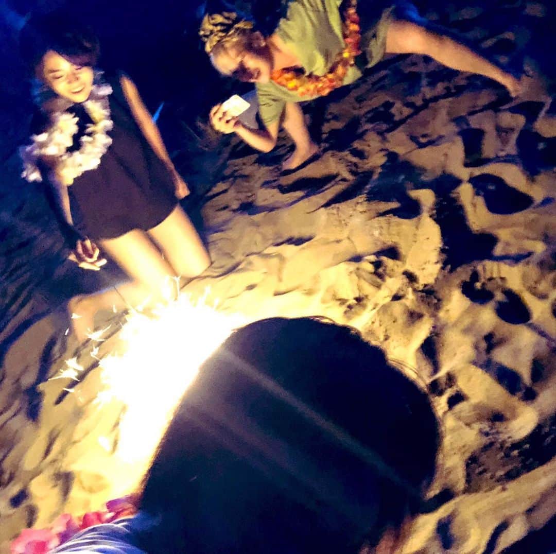 篠原かをりのインスタグラム：「大学時代の友達と高校の後輩に熱海にドライブ連れてきてもらった！  #熱海 #夏 #花火 #海」
