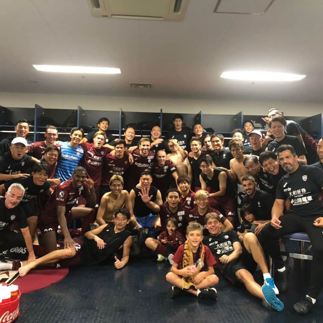 トーマス・フェルメーレンのインスタグラム：「Very important win today! Thank you fans for the amazing atmosphere and the warm welcome at my first home game. @visselkobe」