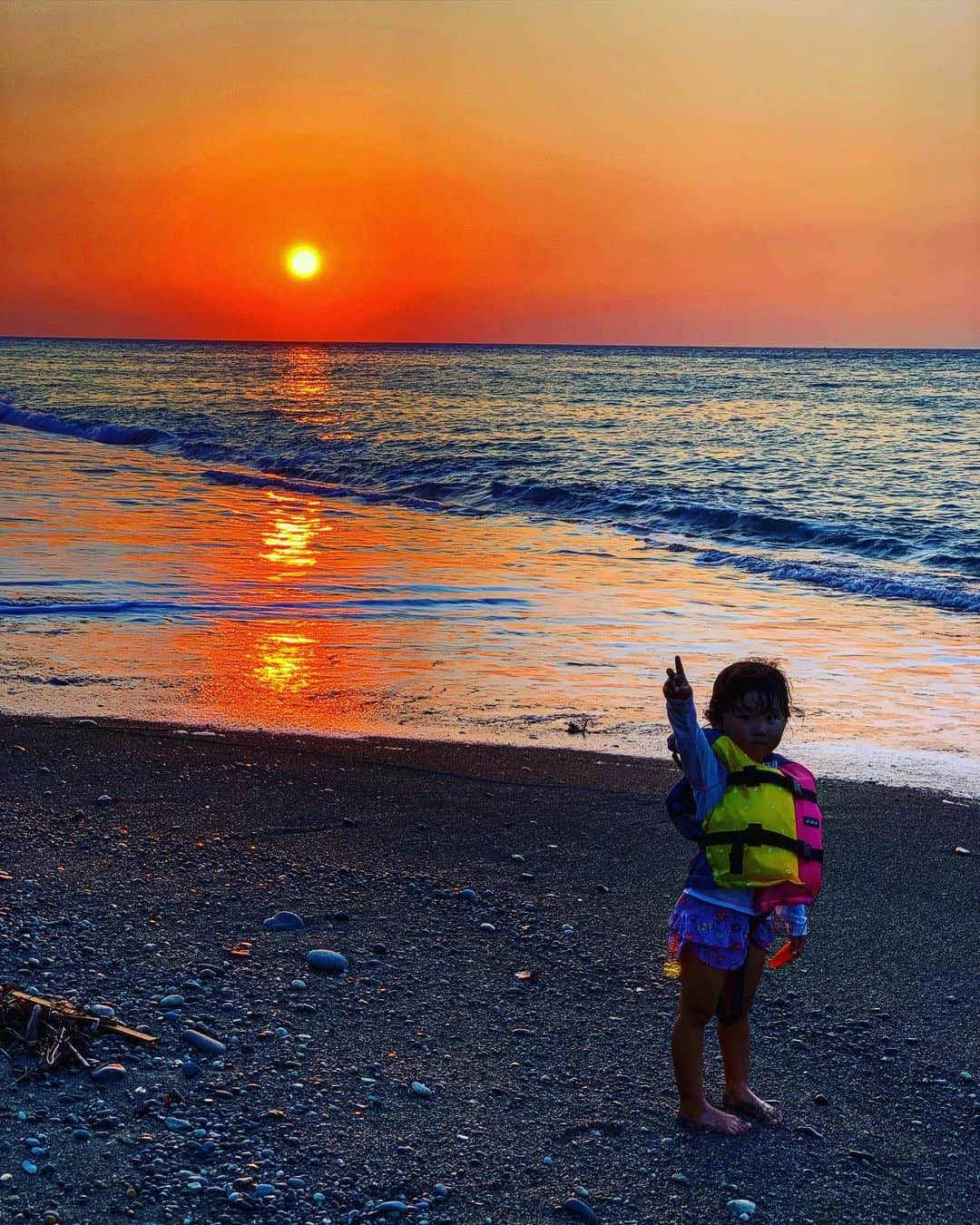 田中幸さんのインスタグラム写真 - (田中幸Instagram)「日本海☀️ 富山県滞在中⛺️ #富山県 #トロッコ #宇奈月温泉」8月18日 0時38分 - sachitanaka