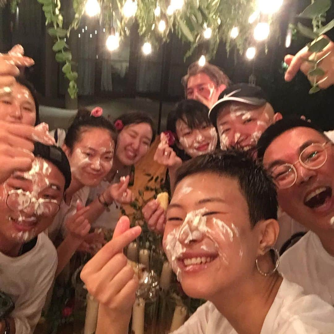 チョン・ソヒョンさんのインスタグラム写真 - (チョン・ソヒョンInstagram)「하나 둘씩 늘어나는 사람들 #사랑이시의형태가되기까지」8月18日 1時01分 - cochon_j