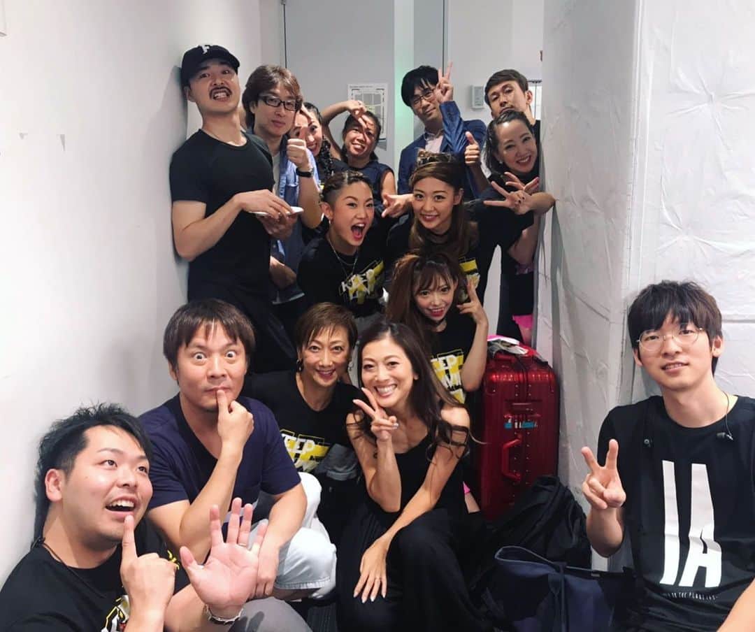 Liaさんのインスタグラム写真 - (LiaInstagram)「リハーサル後。本番前。Right after the sound check. Thank you for your support, guys!😘 #IA #ライブ #メンバー」8月18日 1時14分 - lia_vocalist