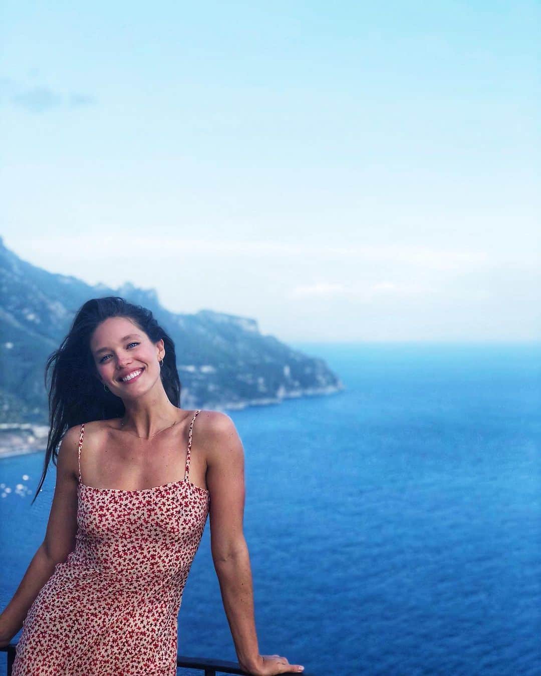 エミリー・DiDonatoのインスタグラム：「On my way to the motherland 🇮🇹 🍷 🙏🏻 Italy, I’m coming home !!!! 🍝」