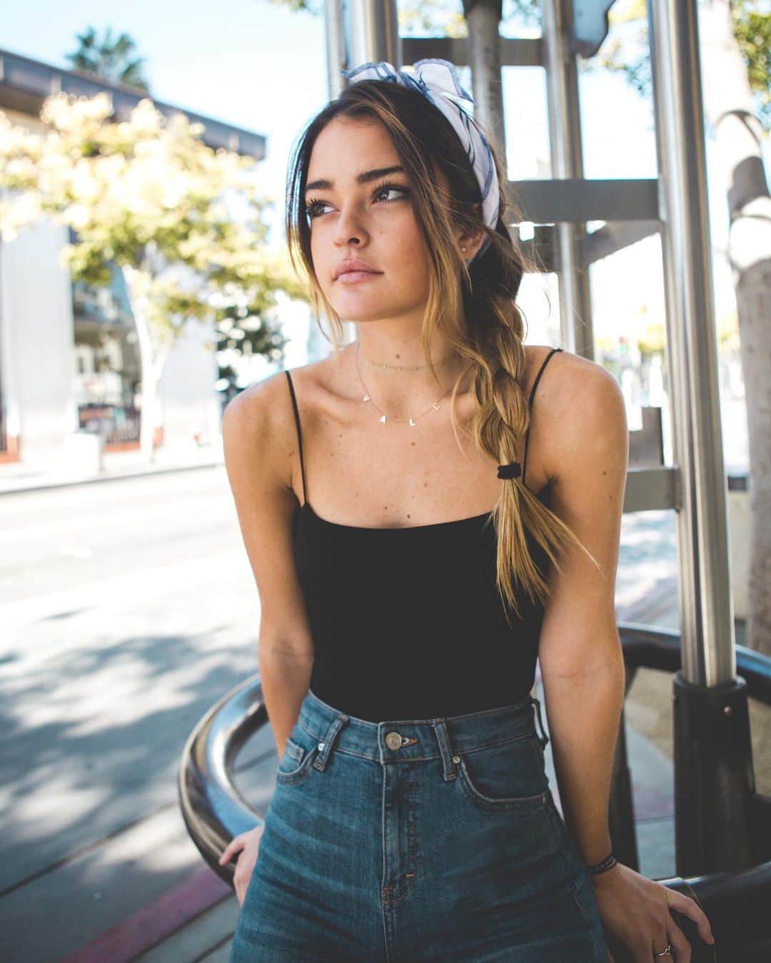 ヴェール・ゲンタのインスタグラム：「Saturdays are for morning walks & iced chai lattes ☕️☀️」