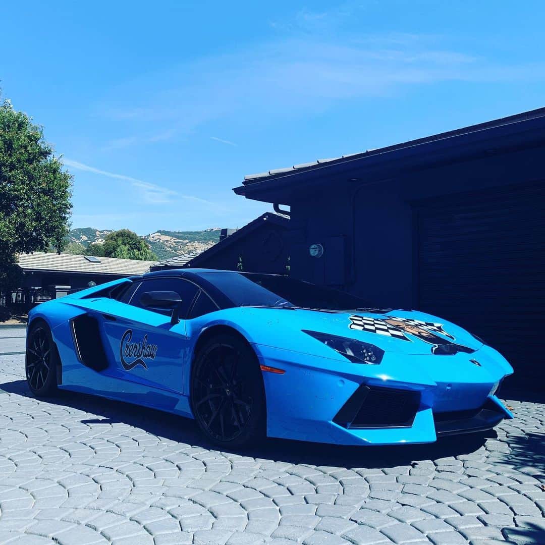 ゲームのインスタグラム：「@lax_autospa came thru & detailed the fuck out the Lambo just now.... 💦💦💦 good fuckin lookin 🙏🏾 #TMC」