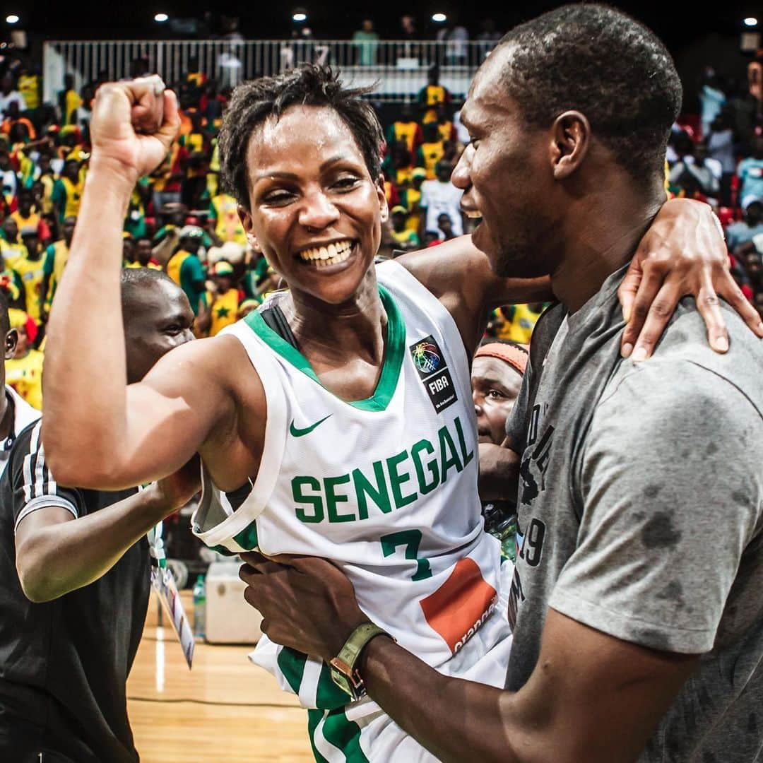 FIBAさんのインスタグラム写真 - (FIBAInstagram)「💪🗣🙌😤😁 The #AfroBasketWomen Semi-Final Day was full of emotions.」8月18日 1時51分 - fiba