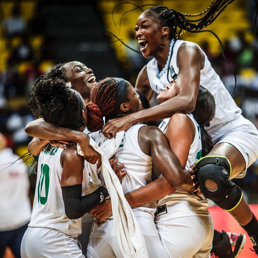 FIBAさんのインスタグラム写真 - (FIBAInstagram)「💪🗣🙌😤😁 The #AfroBasketWomen Semi-Final Day was full of emotions.」8月18日 1時51分 - fiba