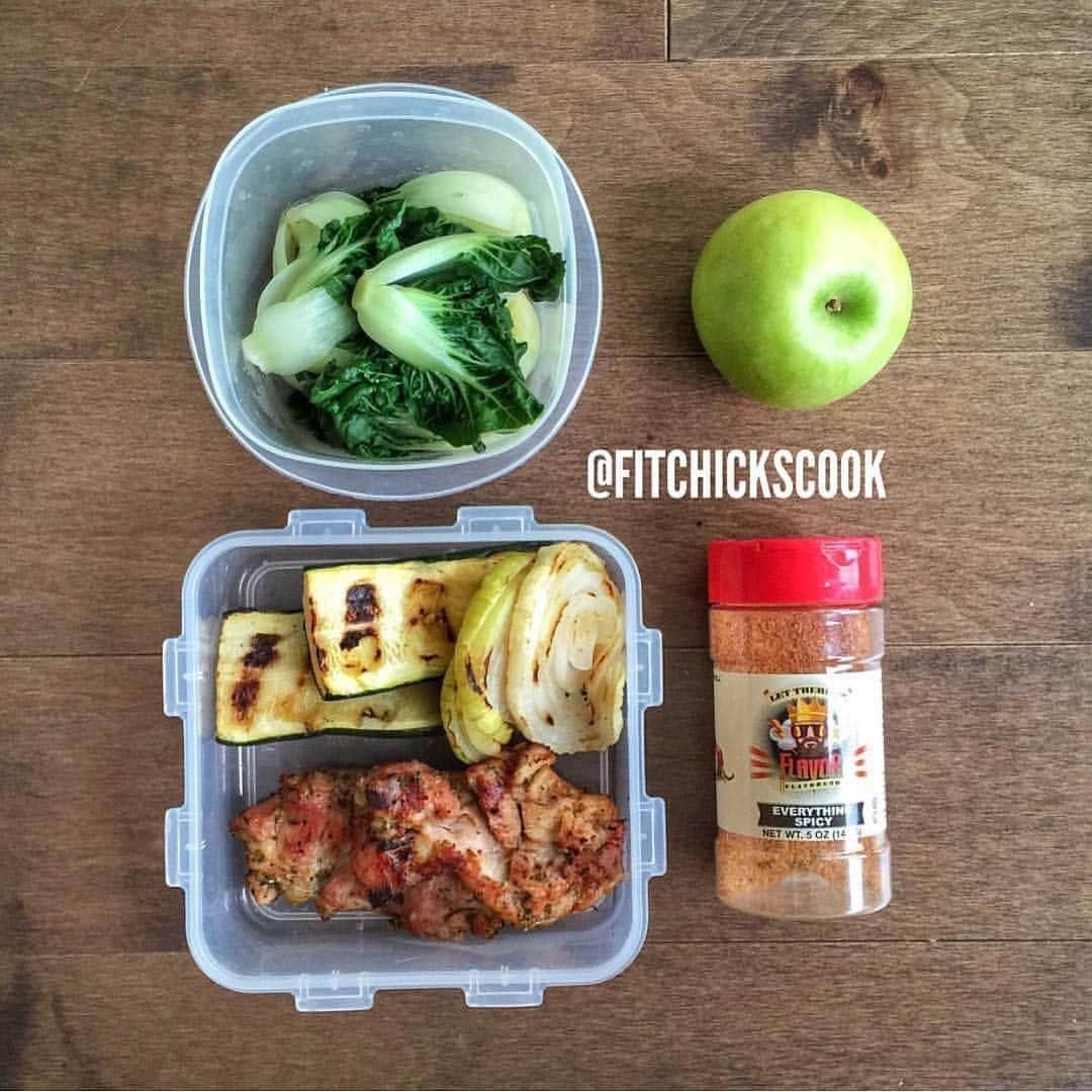 Flavorgod Seasoningsさんのインスタグラム写真 - (Flavorgod SeasoningsInstagram)「MEAL PREPPING MADE EASY ⁠ -⁠ Add delicious flavors to any meal!⁠ Click the link in my bio @flavorgod ✅www.flavorgod.com⁠ -⁠ Featured Prep @fitchickscook⁠ -⁠ Flavor God Seasonings are:⁠ 💥ZERO CALORIES PER SERVING⁠ 🙌 0 Sugar per Serving⁠ 🔥 KETO ⁠ 🌿 VEGAN ⁠ 🥩 Paleo⁠ 🌊 Low salt⁠ 🌱 Gluten Free & Kosher⁠ 🚫 NO MSG 🚫 NO SOY⁠ 🥛 DAIRY FREE *except Ranch ⁠ ☀️ All Natural & Made Fresh⁠ ⏰ Shelf life is 24 months⁠ -⁠ -⁠ #food #foodie #flavorgod #seasonings #glutenfree #mealprep  #keto #paleo #vegan #kosher #breakfast #lunch #dinner #yummy #delicious #foodporn ⁠」8月18日 2時00分 - flavorgod