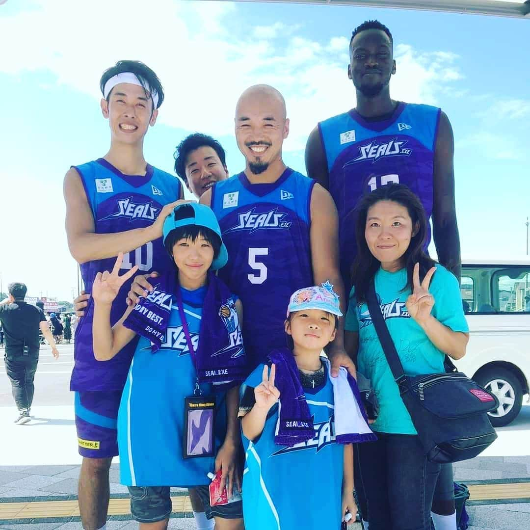 岩佐潤さんのインスタグラム写真 - (岩佐潤Instagram)「なにが一番堪えるかって…弟子がせっかく遠路はるばる応援に来てくれてるのに優勝をプレゼント出来なかったり魅了できるほどのパフォーマンスを出せなかったとき、本当に自分の不甲斐なさを痛感する。 次こそはと、思ってももう次は最終ラウンド。 また応援してもらえるように、準備を徹底すること。 いつき、ゆいちゃん、パパままありがとう😭 #最終ラウンド#優勝しよう#シールズ#まだまだ諦めないよ#準備がすべて」8月18日 1時56分 - juniwasa