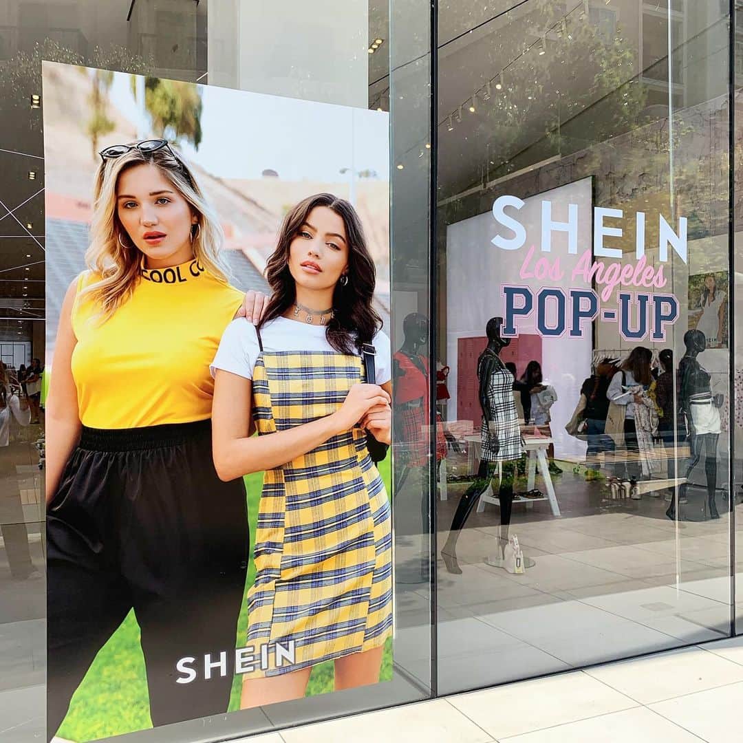 SHEINさんのインスタグラム写真 - (SHEINInstagram)「💞LA💞 -  We’ve fully RESTOCKED our store!😍 Come shop our exclusive SHEIN collection to prep your back to school looks!🎒 Tag your favorite LA babes below & let them know to meet you here! #SHEINtakesLA #MeetSHEIN 👉Take 15% off in-store purchases of $49+ or show your student ID to receive the discount with no minimum🤗 Open Shop Hours:  8/16 & 8/17 10AM-10PM 8/18 11AM-9PM 📍 863 Americana Way, Glendale, CA 9121」8月18日 2時17分 - sheinofficial
