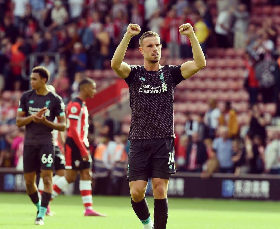 ジョーダン・ヘンダーソンさんのインスタグラム写真 - (ジョーダン・ヘンダーソンInstagram)「Good performance and important  3 points. Well done lads 💪🏻 #YNWA」8月18日 2時09分 - jhenderson