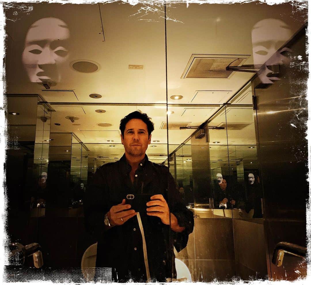 ロブ・モローのインスタグラム：「Spirit guides... “If, however, we bring to difficult issues a softened heart, a compassionate perspective, patience, insight and a desire to know our true nature, we don’t have to look away from what challenges us.”」