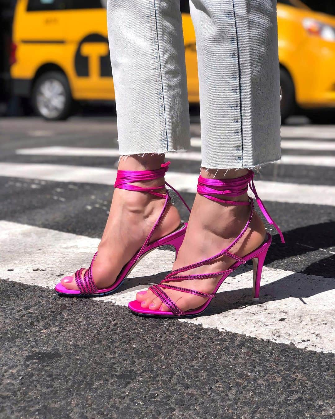 Bergdorf Goodmanさんのインスタグラム写真 - (Bergdorf GoodmanInstagram)「PRETTY IN PINK 💗 Take this season’s brightest hue to the streets with the latest embellished sandals from @the_attico. Available now in store on 2. #BGOnFoot」8月18日 2時27分 - bergdorfs