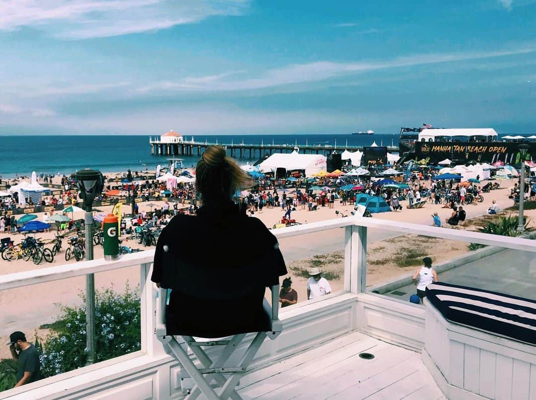 エイプリル・ロスさんのインスタグラム写真 - (エイプリル・ロスInstagram)「Best seat in the house to recover between matches 🙌🏼👀☕️ ⠀⠀ Thank you Debbie Walmer, @kashi_walmer & @cat2thefish!❤️ ⠀⠀ Quarters next at 1:35 on stadium!! 👊🏼」8月18日 2時50分 - aprilrossbeach