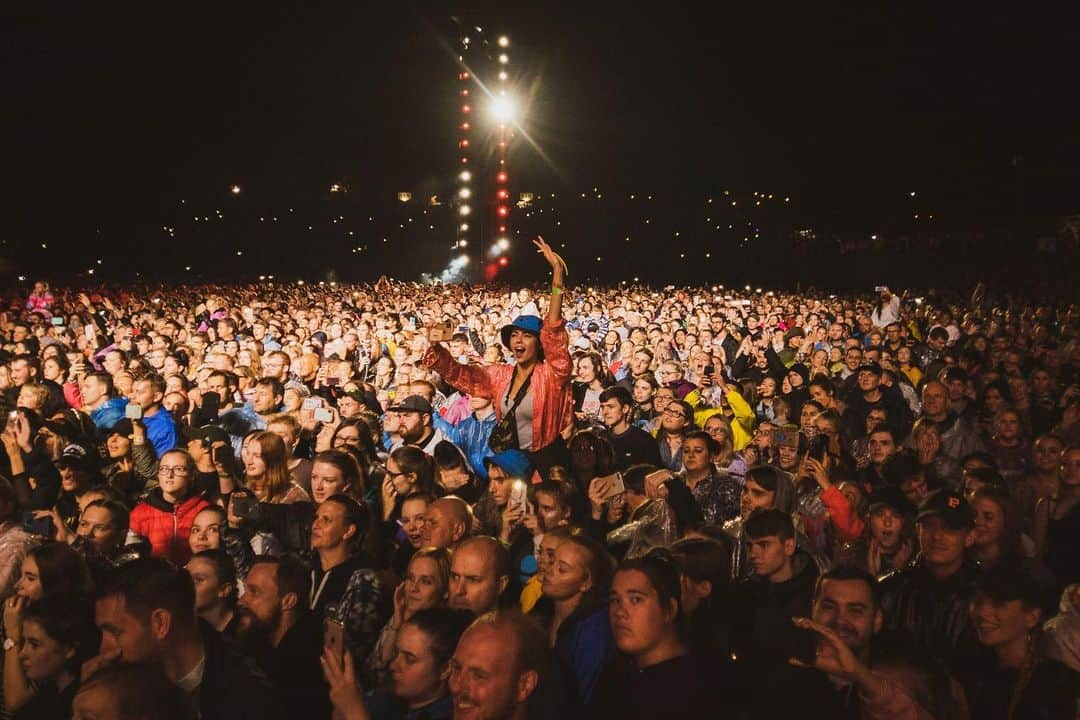 エド・シーランさんのインスタグラム写真 - (エド・シーランInstagram)「Leeds night #1 📸 @zakarywalters #dividetour」8月18日 3時15分 - teddysphotos