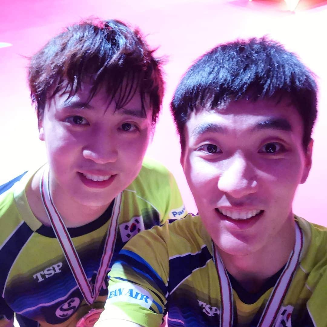 ITTF Worldさんのインスタグラム写真 - (ITTF WorldInstagram)「#Congratulations to all our Doubles Champions ❤️❤️ .  #Goldenselfie 🥇🥇 .  #ITTFWorldTour #2019BulgariaOpen 🇧🇬」8月18日 3時46分 - wtt