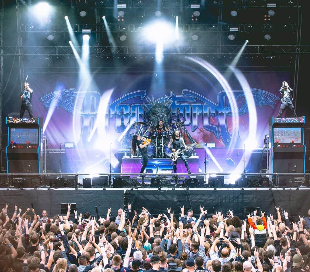 DragonForceさんのインスタグラム写真 - (DragonForceInstagram)「#ExtremePowerMetal - new album and tour incoming on September 27th! Check out the show livestream test we did earlier on @twitch - link in bio.  Thank you @elbriotfestival and all the fans. Massive thanks to @evilfredos for giving everything as always on his last show with us. Everyone please wish him good luck on the new adventure! 🔥 🎮 🕹️ #dragonforce #ExtremePowerMetal #heavymetal #powermetal #newalbum #tour #guitar #guitars #guitarsolo #shredguitar #guitarist #guitarhero #djent #synthwave #retrogaming #retroarcade #retroconsole #arcadecabinet」8月18日 4時49分 - dragonforcehq