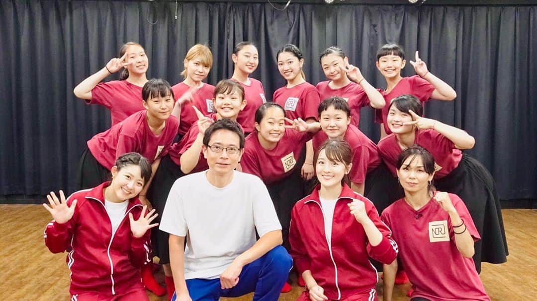 中村秀香のインスタグラム：「１０月１２日（土） #大阪城ホール で行われる、 #すまたん 10周年イベント ！  ダンスの世界大会で優勝経験のある N’ism ( #エヌイズム ) というダンスチームの皆様と、 ダンスを披露することに😳✨ .  早速練習に行ってきました！ .  NORI先生のもとで、約2ヶ月頑張ります！！💪 .  #野村明大 アナ #諸國沙代子  アナ #中村秀香」