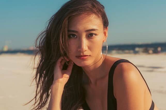白雪のインスタグラム：「I still can't fully open my eyes😪😴🤪 #weekendmood」