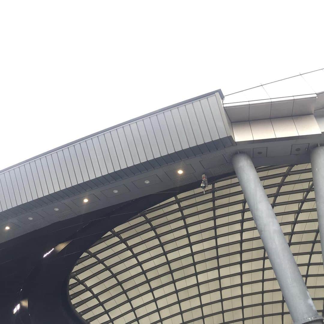 のインスタグラム：「今日はメットライフドームでのGLAY 25th Anniversary“LIVE DEMOCRACY”ライブ撮影！今日はテーマは“悪いGLAY”！ 今日も今日とてヴァシャっと撮るど！ #サウシュー #soundshooter #glay #悪いglay #メットライフドーム」