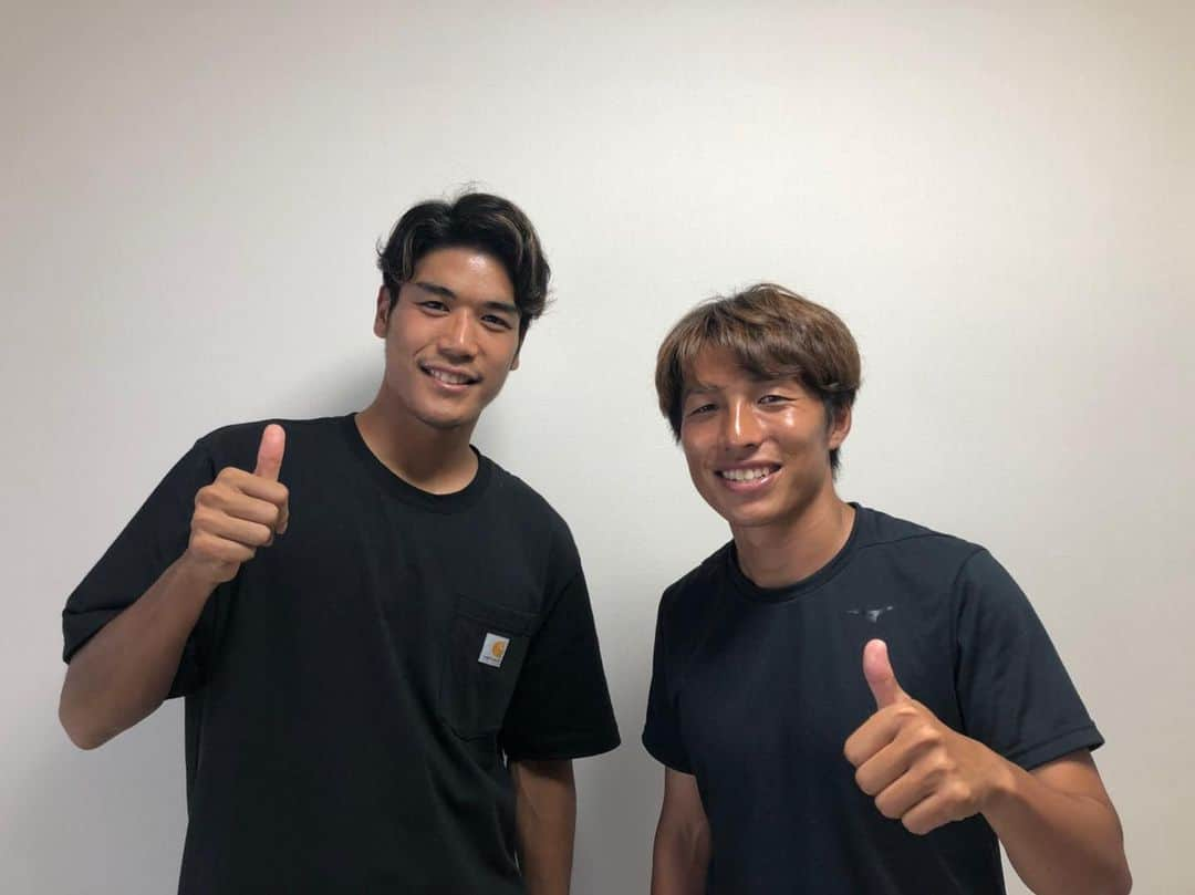 泉澤仁のインスタグラム：「同期入団の悠太と再会💪 またいつか一緒にプレーしたい⚽️」