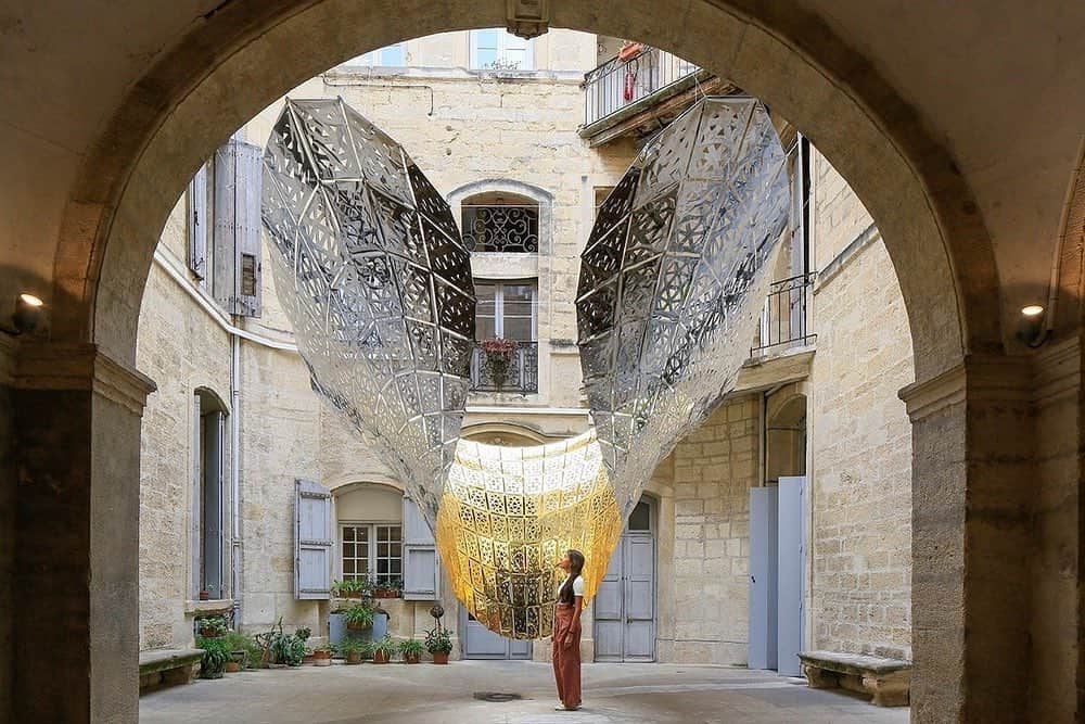 Design Milkさんのインスタグラム写真 - (Design MilkInstagram)「Le Papillon d'Or (The Gold Butterfly) designed by @dirce_medina, @cristinahereandthere and @carlos_bausa_martinez⁠ takes flight for @festivaldesarchitecturesvives. ✨photo by @photoarchitecture.co ⁠⠀ ⁠⠀ ⁠⠀ ⁠⠀ ⁠⠀ #FAVMTP2019 #festival #architecture #installations #ephemeres #montpellier #hotelsparticulier #southoffrance #2019 #festivaldesarchitecturesvives #archilover #archiphoto #igersmontpellier #igersfrance #exhibition #villedemontpellier #labeaute #patrimoine #france #courtyard #architect #beauty」8月18日 15時29分 - designmilk