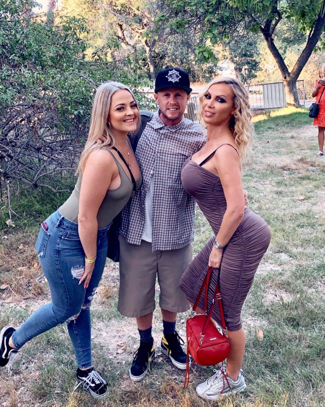 ニッキー・ベンツさんのインスタグラム写真 - (ニッキー・ベンツInstagram)「Reggae Fest with @whitegirlpoliticking and @julesjordanx」8月18日 15時30分 - nikkibenz