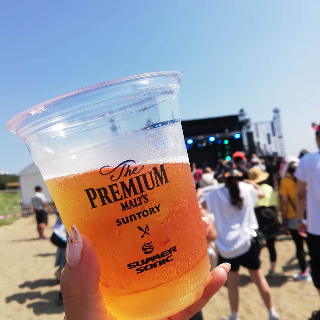 小尾渚沙さんのインスタグラム写真 - (小尾渚沙Instagram)「ビール飲んでも飲んでも足りません( ￣▽￣)笑 . #サマソニ #サマーソニック #サマソニ参戦 #サマソニファン #summersonic #サマソニ2019  #ビール #ビール大好き #ビール女子 #beer #ビーチステージ #サントリー #suntory #beerlovers #ビール党 #昼からおびーる #小尾ールタイム #フリーアナウンサー  #小尾渚沙」8月18日 15時34分 - obi_nagisa