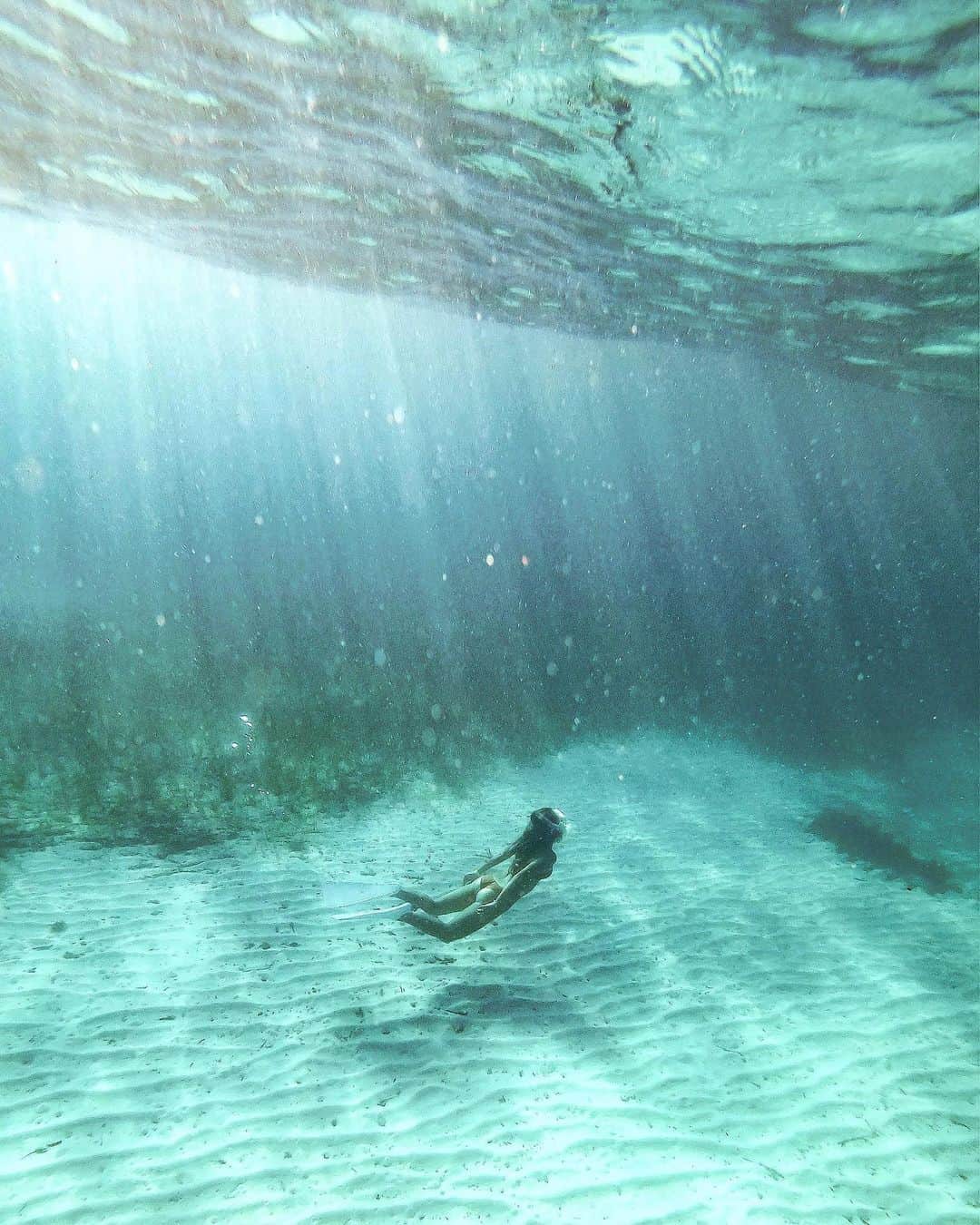 Manamiのインスタグラム：「📍Blue Lagoon beachは人で賑わってるけど 潜る人は少なめでした🐟🐟🐟 ㅤ 📸 @goprojp @gopro #goprohero7」
