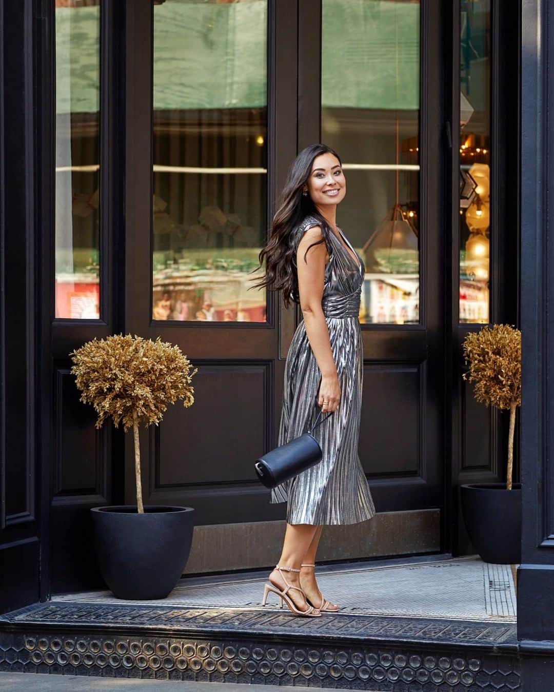 のインスタグラム：「Making plans just so we can take the Briella dress out for a spin like @kattanita. #RMmusesIRL」