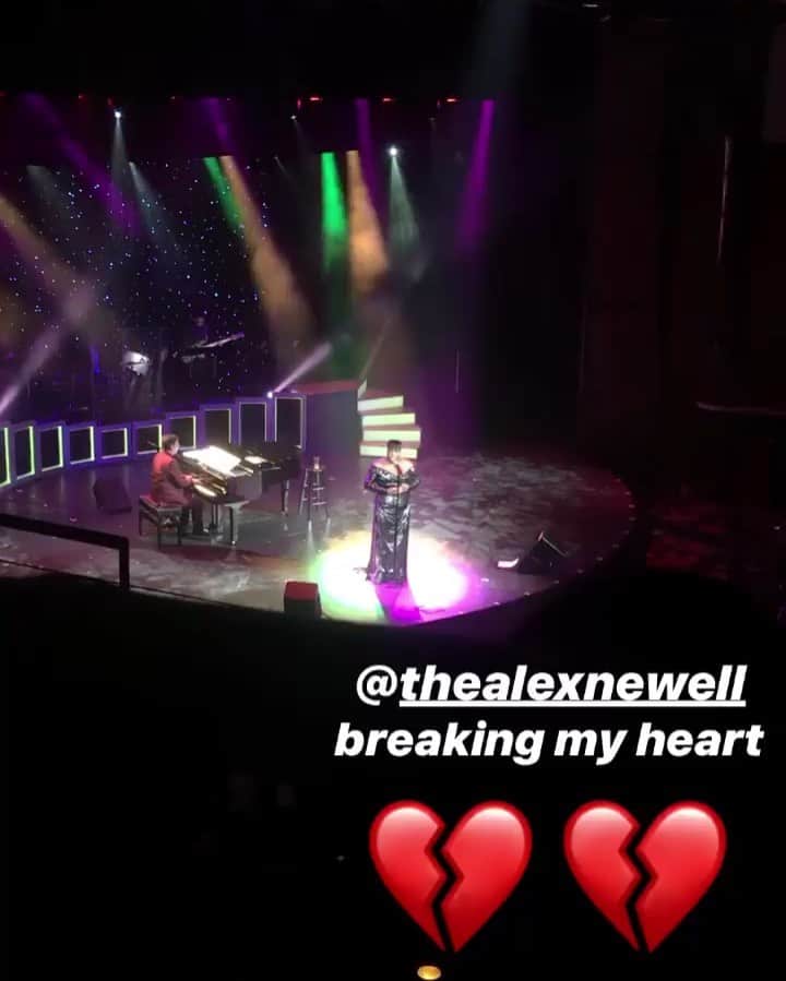 のインスタグラム：「If I Were a Boy.... I’m soo happy I got to sing this version of this song again!! @michaelorland on these wonderful keys!!!」