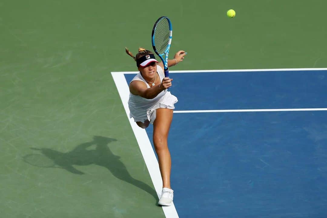 ソフィア・ケニンのインスタグラム：「Tough one today, congrats @madisonkeys and good luck tomorrow! Had a great week here @cincytennis 😉 Time to rest up and get ready for @usopen」