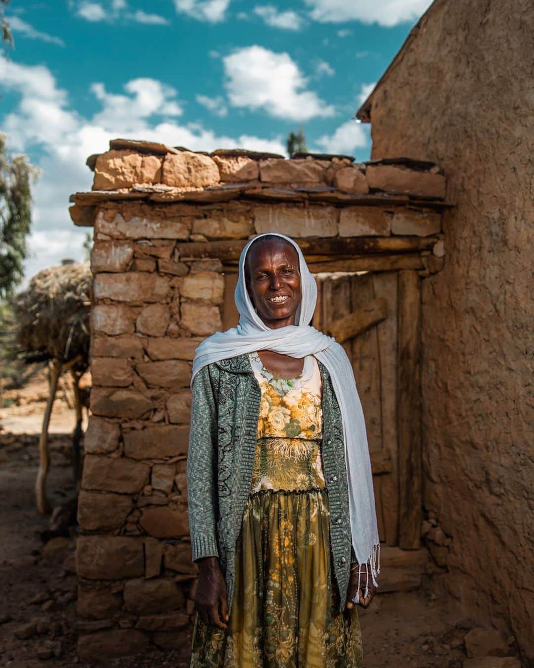 Cubby Grahamのインスタグラム：「We visited Abrehet a month after her community received a @charitywater-funded water project. She couldn’t stop smiling 👉 Swipe to see more! ⠀ “We used to think, 'Why were we born here?!'” Abrehet told us. "Now, because of our new well, our ideas have been reversed. We see that life is better. Fighting with husbands has decreased. Children have a better future. Our problems are solved one by one.”」