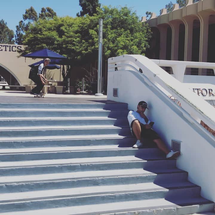 白井空良のインスタグラム：「So funny 😂😂😂 @landovisionz 📱by @billweiss」