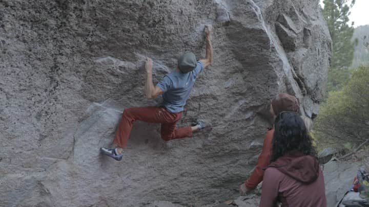 マウンテンハードウェアのインスタグラム：「@ethan_pringle knows a thing or two about California climbing. Yet he's still scratching the surface.」