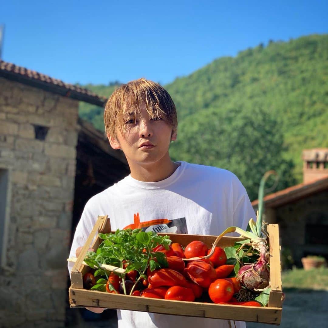 ミッチーのインスタグラム：「9月1日(日)18時スタート youtube番組 【何もしてくれないあいつが作ったパスタ】 にメインキャストとして出演します。 みんな、 絶対チャンネル登録して待ってて〜！！！(ストーリーから飛べます)」