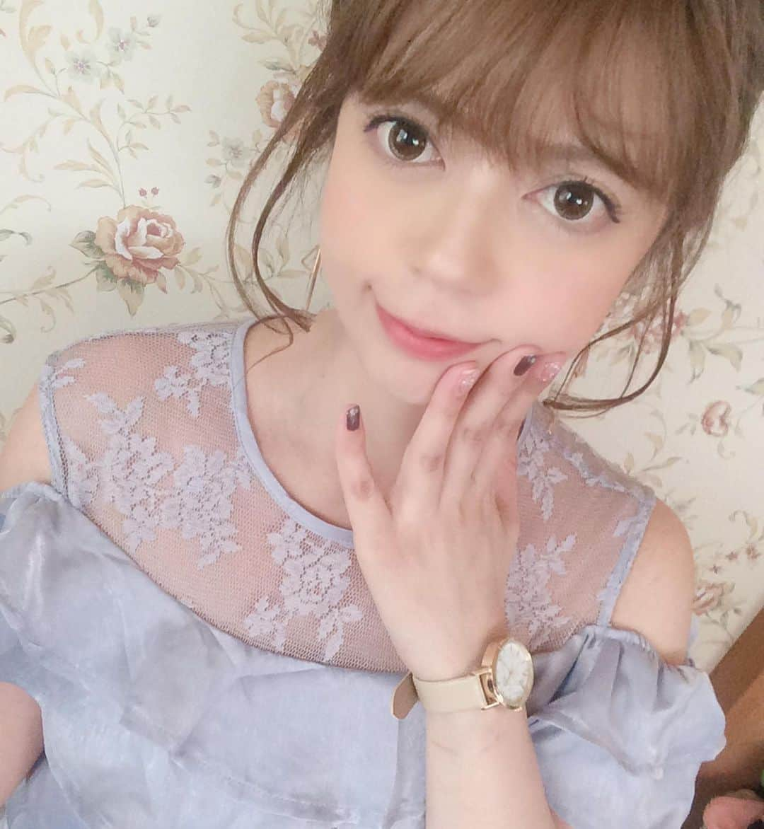 友利愛美さんのインスタグラム写真 - (友利愛美Instagram)「👗 💙 💜 💞 おはよぉ( ﹡ˆoˆ﹡ )！ 今日もルンルンで参ります〜〜♪ ♬ ヾ(´︶`♡)ﾉ ♬ ♪みなさま素敵な一日を〜〜♡ . . . #happy」8月18日 9時27分 - aimitomori