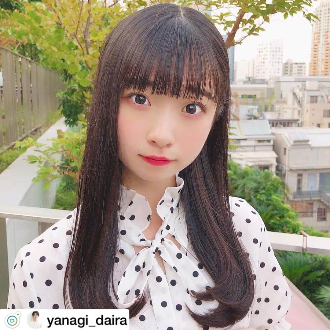 美容室ZACCさんのインスタグラム写真 - (美容室ZACCInstagram)「#repost 担当/統括/柳平岳慶/@yanagi_daira ・ ・ ・  おもちゅ@omochu_15 15cmくらいバッサリカットしました✂️✨ ・ ・ ・ ワンカールの可愛いサラサラロングヘアーで似合うバランスの長さに切ってます👍 ・ ・ 長さや前髪、レイヤーなど似合う髪型が分からなかったらご相談ください😊 ・ ・ ・ ・ ✂️ZACCの技術統括をしている僕オリジナルのカット技法で似合う髪型でお悩みが解決したという声を沢山いただきます🌟 ・ ・ 🌝顔型(丸顔/面長/三角/ベース) ➕ 🦴骨格(ハチ張り/絶壁/ペタンコ/側頭部) ➕ 🦱髪質(細毛/軟毛/撥水毛/縮毛/剛毛) ➕ 👩印象(可愛い/クール/大人/若い/カジュアル/色気) ・ ・ をベースに、お客様の可愛いを引き出すことでご好評いただいてます🌟 ・ 悩みを解決できるヘアースタイルを一緒に見つけましょう☺️ ・ ・ ZACCは敷居が高いイメージがありますがそんな事はありません🙅‍♂️ ・ 10代から20代、30代、40代、50代、60代沢山のお客様に毎日ご来店頂いてます ・ 全国各地、海外からもインスタグラムから沢山のお客様にご来店頂いてます🙇‍♂️ ・ ・ ・ ✂️カットでお悩みの方✂️ ☑︎小顔にしたい ☑︎なんか似合ってない ☑︎上手くまとまらない ☑︎上手く巻けない ☑︎頭が大きく見える ☑︎前髪を作りたいけど似合うか不安 ☑︎オーダーと違い髪型になっちゃう  満足&褒められる髪型を一緒に作りましょう🌟 ・ ・ ・ ∽∽∽∽∽∽∽∽∽∽∽∽∽∽∽∽∽∽∽∽∽∽∽ ✂︎ZACCvie✂︎ 東京都港区北青山3-11-7Aoビル４F 表参道駅【B2】出口徒歩1分 ☎︎03-5468-5882 ∽∽∽∽∽∽∽∽∽∽∽∽∽∽∽∽∽∽∽∽∽∽∽ 〜price〜  前髪cut・・・1,000円+tax cut・・・7,000+tax cut&color・・・15,000+tax cut&perm・・・15,000+tax デジタルパーマ・・・19,000+tax cut&treatment・・・13,500+tax cut&straight・・・23,500+tax 髪質改善・・・long13,000＋tax ◆指名料、ロング料金はいただいておりません。 ◆カラーのみなどカットを含まないメニューはシャンプー、ブロー代(3,000円+tax)いただいております。 ◆カラーリングはリタッチのみ、ハイライト、ダブルカラーなど料金が異なります。 ◆パーマは髪質によってエアーウエーブもしくは応力緩和パーマをご提案させていただきます。 ◆ご質問はお気軽にDM下さい☺︎ 営業時間  月曜日12:00〜21:00 火曜日定休日 水曜日10:00〜21:00 木曜日10:00〜21:00 金曜日12:00〜21:00 土曜日10:00〜19:00 日曜日10:00〜19:00 ∽∽∽∽∽∽∽∽∽∽∽∽∽∽∽∽∽∽∽∽∽∽∽∽∽∽∽ ・ ・ ・ #zacc#柳平岳慶#表参道美容室#表参道美容院##カット上手いzaccvie#前髪#アイドル前髪#ロングヘアー#小顔#ストレートヘア#似あわせ#トリートメント#髪質改善#艶髪#ツヤ髪#ヘアケア#縮毛矯正#美髪#ヘアカラー#髪ツヤツヤ#アイドル#おもちゅ#縮毛矯正トリートメント#髪質改善トリートメント#プレミアムトリートメント#tdl」8月18日 9時27分 - zacc_hairsalon