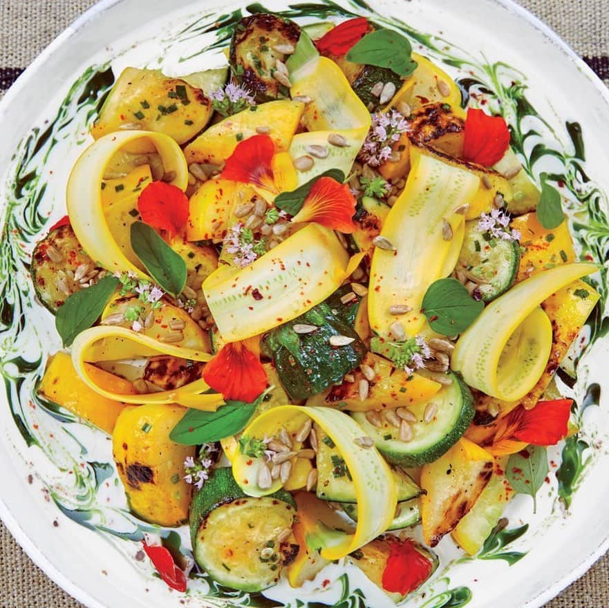 Food & Wineさんのインスタグラム写真 - (Food & WineInstagram)「This summer squash salad from @jjlthedabney gets its flavor from raw and grilled squash, fresh herbs, toasted seeds, and tangy goat cheese. It's the kind of recipe that will impress everyone at the cookout, or can completely change the vibe of your home-on-the-couch-watching-Neflix kind of night. Recipe linked in our bio. 📷: @conpoulos」8月18日 9時29分 - foodandwine