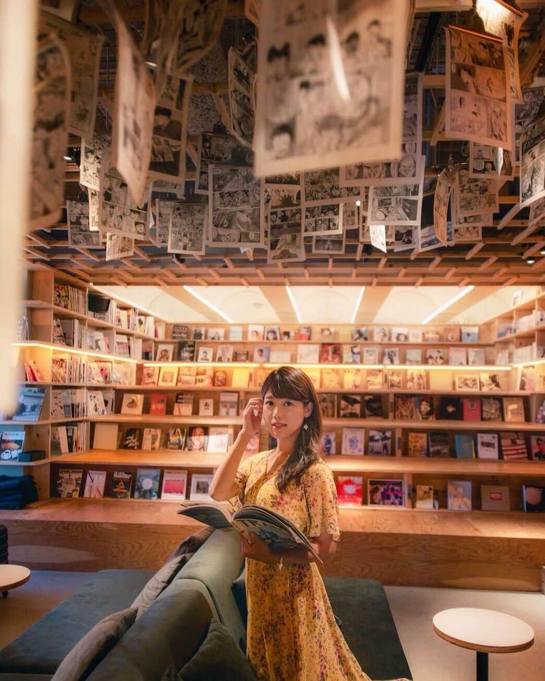 丸山裕理のインスタグラム：「. 撮ってみたかったやつ . #図書館 #本屋さん #新宿カフェ #カフェ好き #東京カフェ #写真好きな人と繋がりたい #広がり同盟 #ポトレ撮影隊  #アナウンサー #東京カメラ部 #artofjapan #japantravel #lovers_nippon #team_jp_portrait #daily_photo_jpn #japan_daytime_view #nipponpic #lovers_nippon_portrait  #bookandbedtokyo #japan_of_insta  #discovertokyo #jp_mood #jp_portrait部 #art_of_japan_ #tokyocameraclub #impression_shots」
