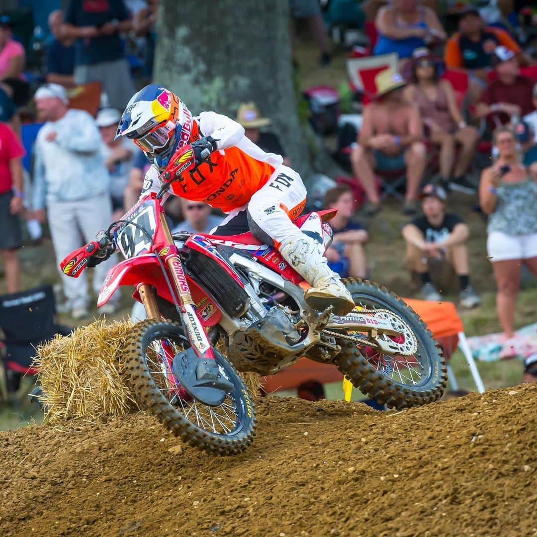 Honda Powersports USさんのインスタグラム写真 - (Honda Powersports USInstagram)「That’s a wrap at @buddscreekmx! Team Honda HRC’s @kenroczen94 posted a solid second-place finish in Moto 1 before the heat and humidity hindered his performance in the latter portion of Moto 2, taking the checkered in seventh for fourth overall! Next stop, Indiana! ✌🏼🏁‼️」8月18日 9時45分 - honda_powersports_us