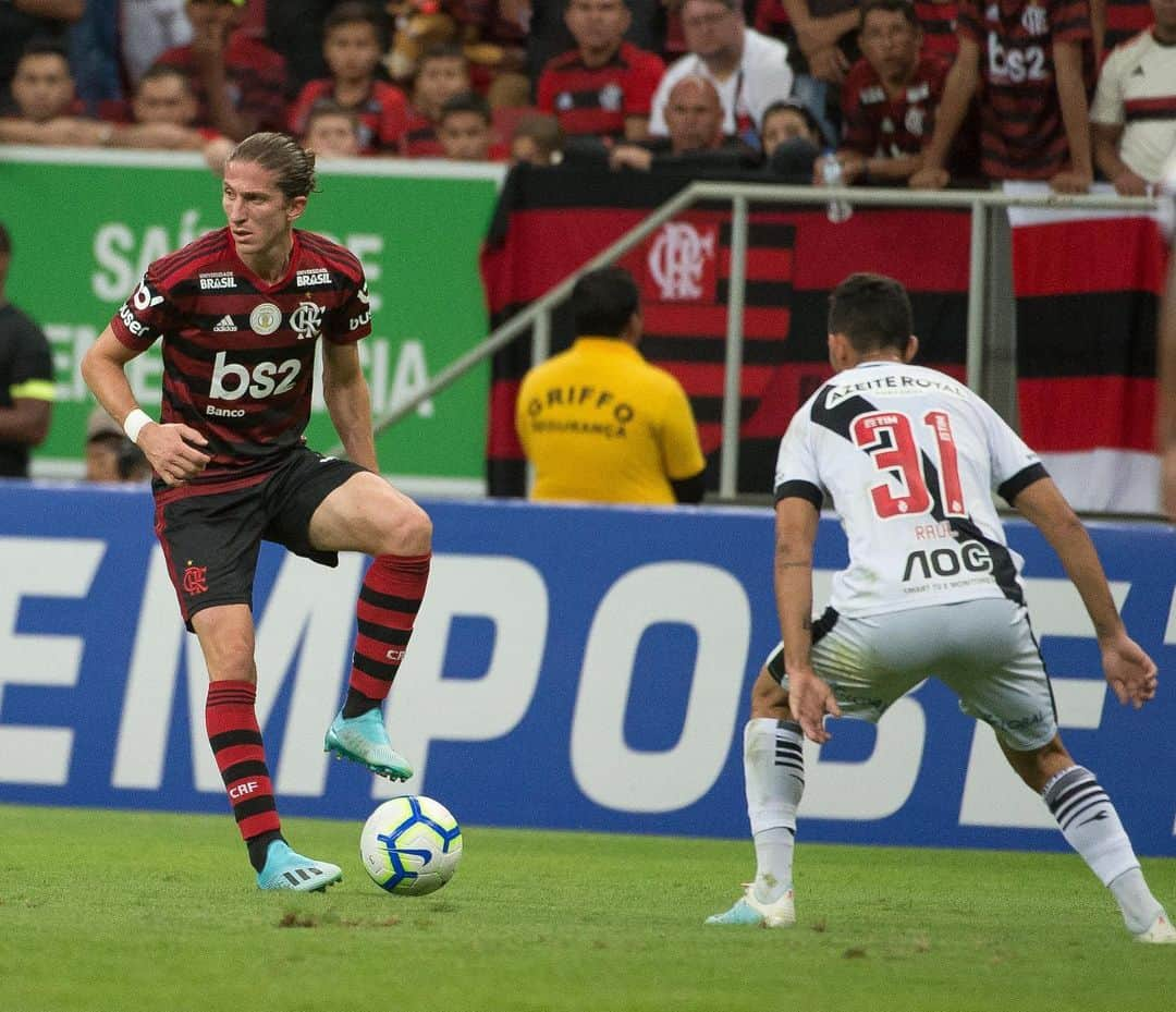 フィリペ・ルイスさんのインスタグラム写真 - (フィリペ・ルイスInstagram)「Vasco 1x4 Flamengo ❤️🖤❤️🖤 📸: @alexandrevidalfotografo」8月18日 9時57分 - filipeluis