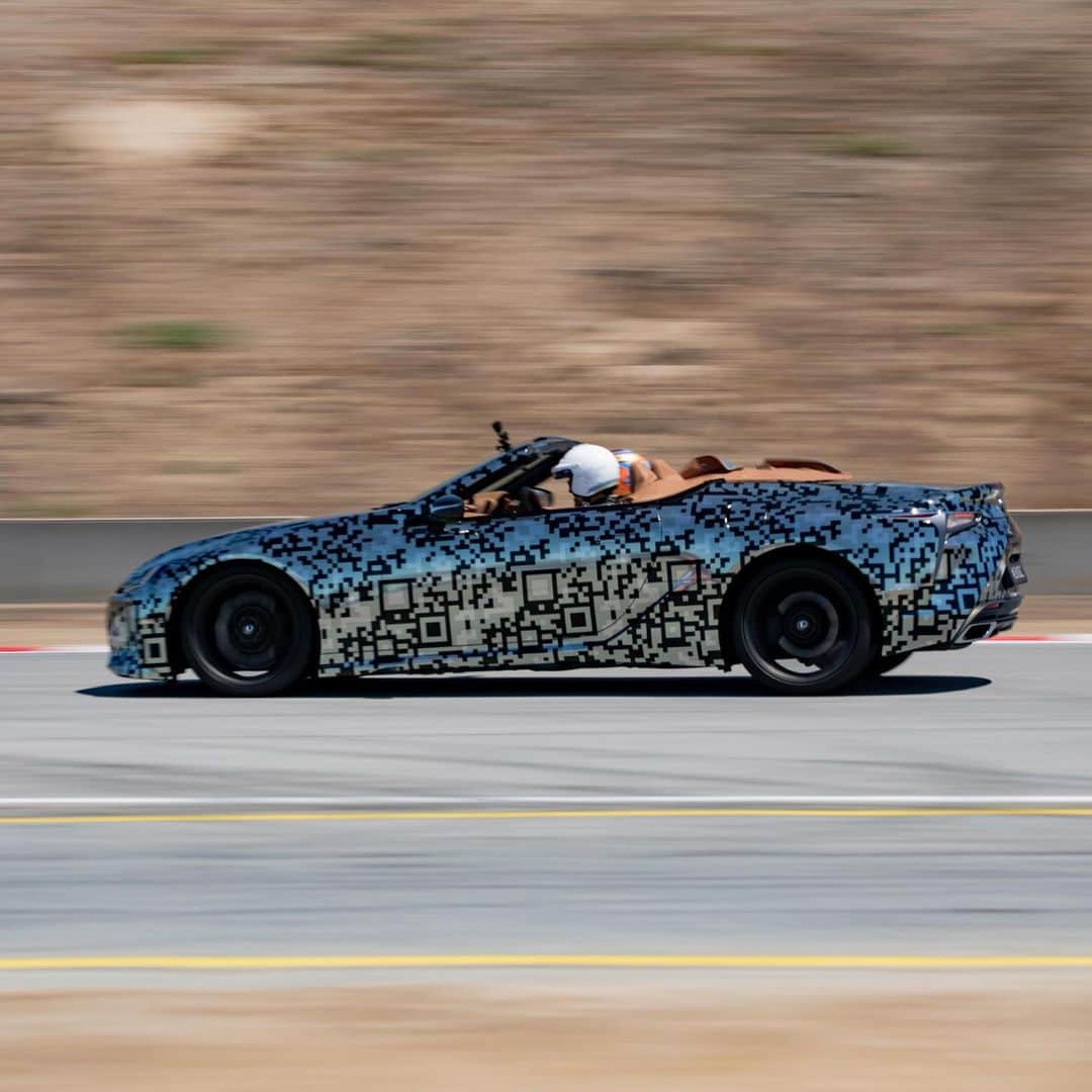 Lexus USAのインスタグラム：「Two legends. No roof. Scott Pruett and Executive Vice President of Lexus International Koji Sato take a lap in the new #LexusLCC. #MontereyCarWeek #PebbleBeach #PebbleBeachConcours  The #LexusRCF GT3. Built with the belief that expertise in a wide range of racing disciplines leads to amazing driving experiences for Lexus drivers around the world, the car features carbon fiber panels to reduce weight, a six-speed sequential racing gearbox and a 5.4L #V8 that produces over 500hp.  The rarely seen Lexus Daytona Prototype debuted in the Grand American Rolex Sports Car Series in 2004. Powered by a 4.35L V8, the vehicle won the team and drivers championship between 2004 and 2009 and had three wins in the 24 Hours of Daytona.」