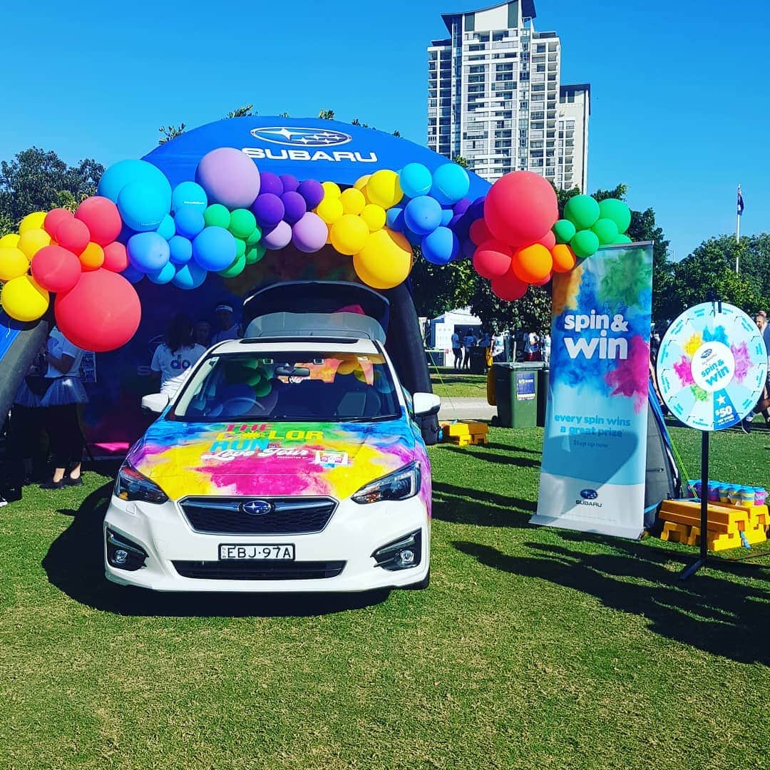 Subaru Australiaさんのインスタグラム写真 - (Subaru AustraliaInstagram)「Life would be so boring without colour! We're having so much fun today at @thecolorrunaus on the Gold Coast! Come say hi 👋 and grab some awesome freebies on our Spin&Win! #OneLittleMoment #subaruimpreza 🦄🌈🎉」8月18日 10時19分 - subaruaustralia