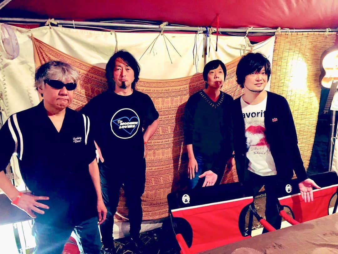 のインスタグラム：「24時間滞在してないの初めてかもね北海道。会場以外の食べ物は食べれずバタバタですが楽しかったです。ありがとう。大好きな場所だからいつでも行きたいけど、しばらくは来る機会がなさそう。誰か僕をベースのお仕事で連れてってくれませんか！という訳でさようなら。 #rsr2019 #rsr19 #thepillows」