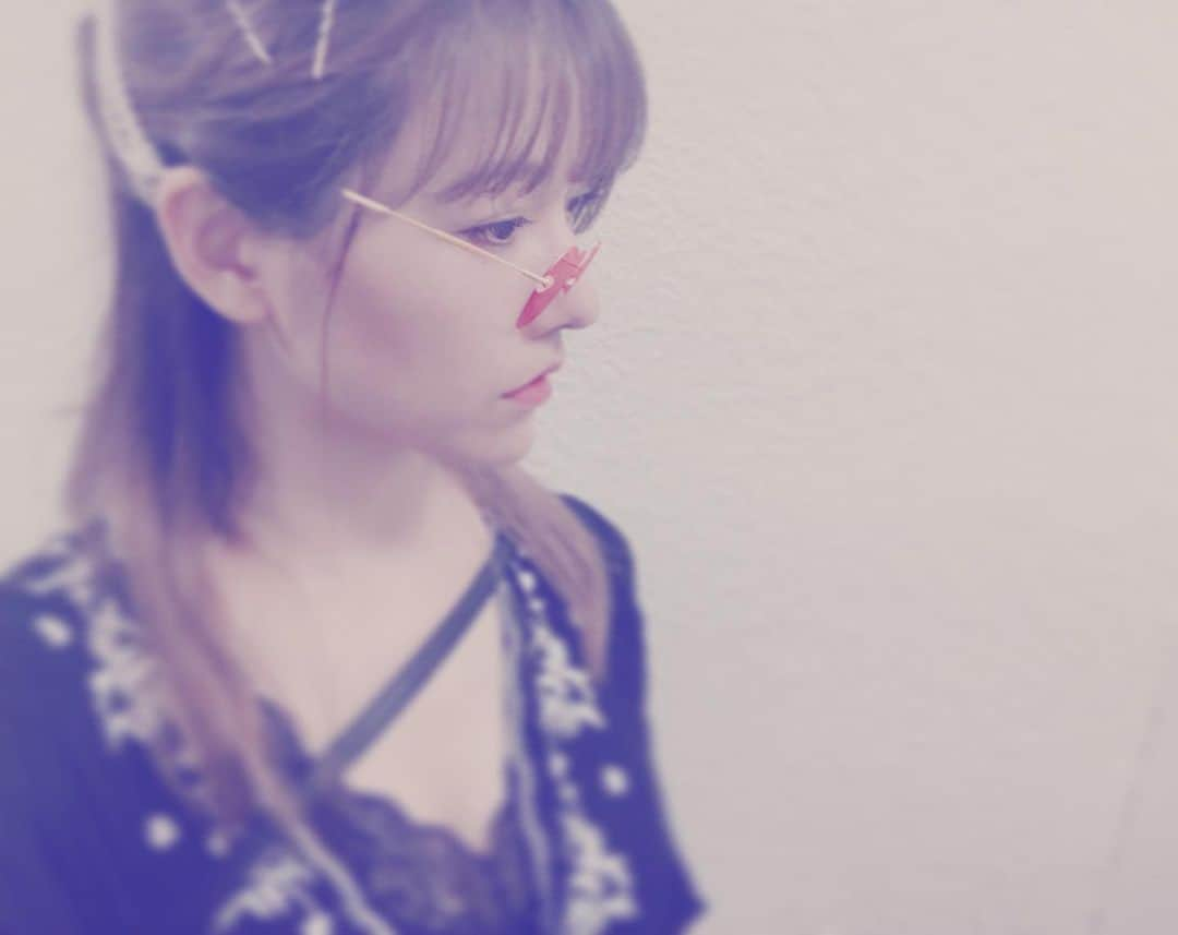 望月海羽さんのインスタグラム写真 - (望月海羽Instagram)「蝉の声... ・ #望月海羽 #夏 #蝉 #summer #gm #早安 #おはみうし #ワンピース #sakestagram #instagood #black #海 #love #1日1post #me #l4l #selfie #sake #芋焼酎 #熱海出身 #Japanese #actress  #bestoftheday #呑兵衛 #芋女 #舞台女優 #男前女子 #末っ子だけど姐御肌 #followme #横顔」8月18日 10時38分 - mikasawada1112