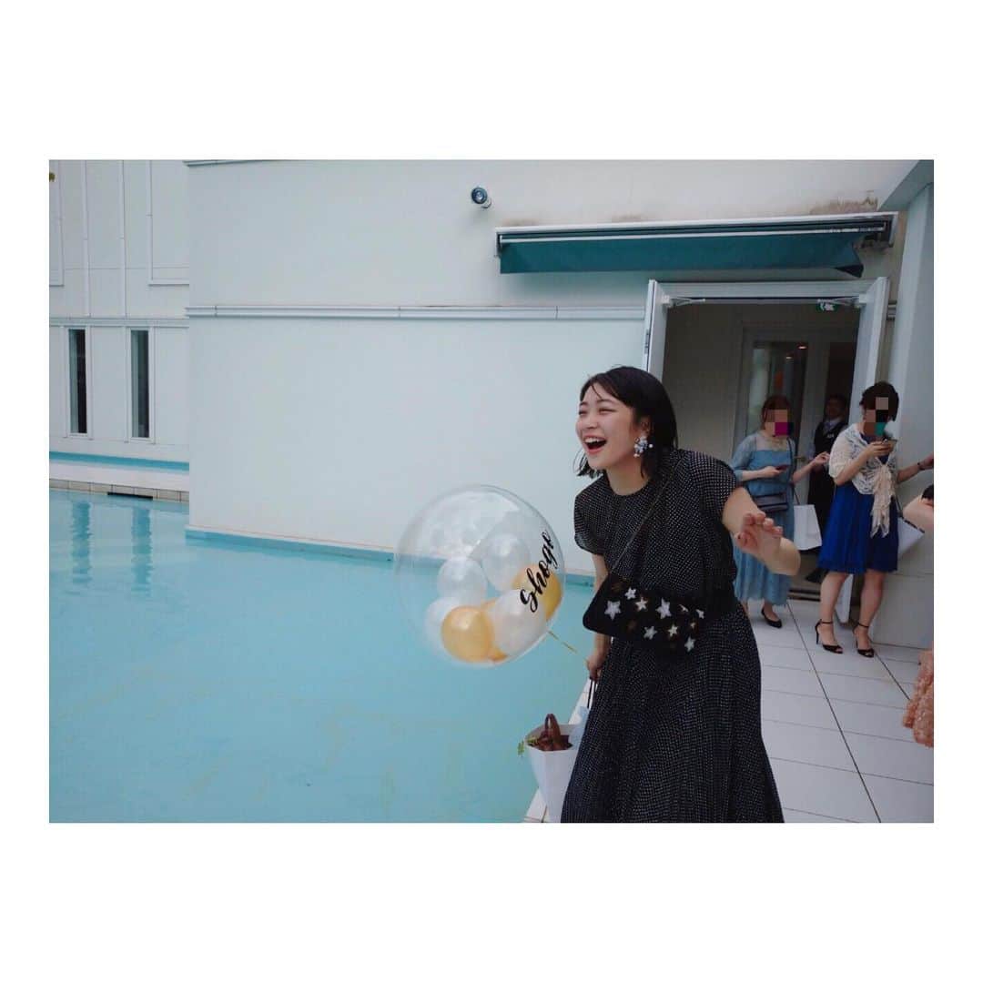 加村真美のインスタグラム：「押すなよ押すなよと騒ぐ独身女性(26)  戦友の結婚式で地元帰ってました！おめでとうジン！」