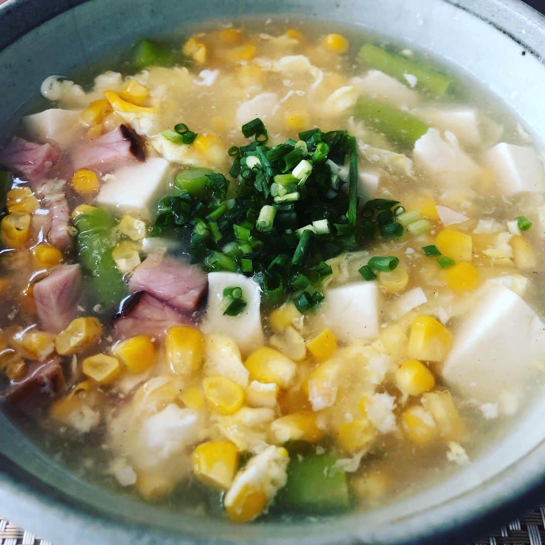 金村義明さんのインスタグラム写真 - (金村義明Instagram)「#ブランチ#551蓬莱 #中華スープ#野菜サラダ」8月18日 11時09分 - yoshiaki_kanemura